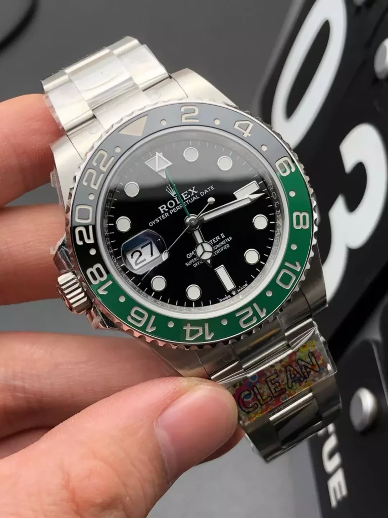 Clean Factory Rolex GMT-Master II 126720VTNR 40mm VR3186 Black Dial with Round Markers (Correct Hand Stack) – Superlume Oyster bracelet