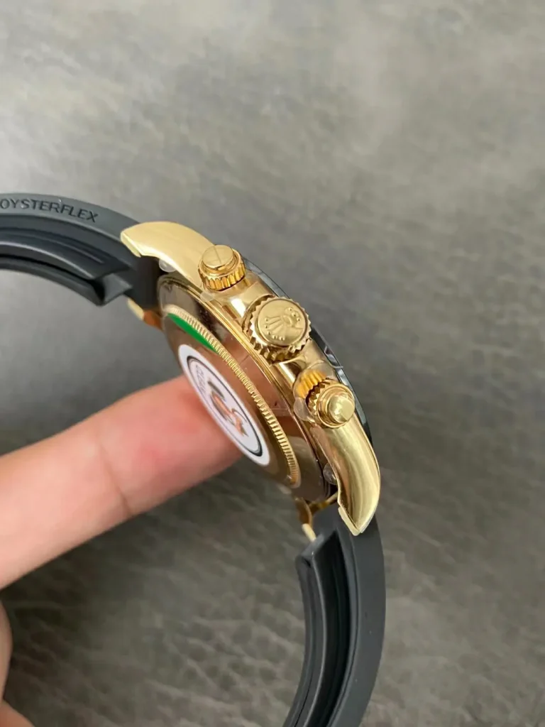 Clean Factory Rolex Daytona 116518 40mm Yellow Gold Dial with Black Subdials, Super Lume Hands Set Rubber strap
