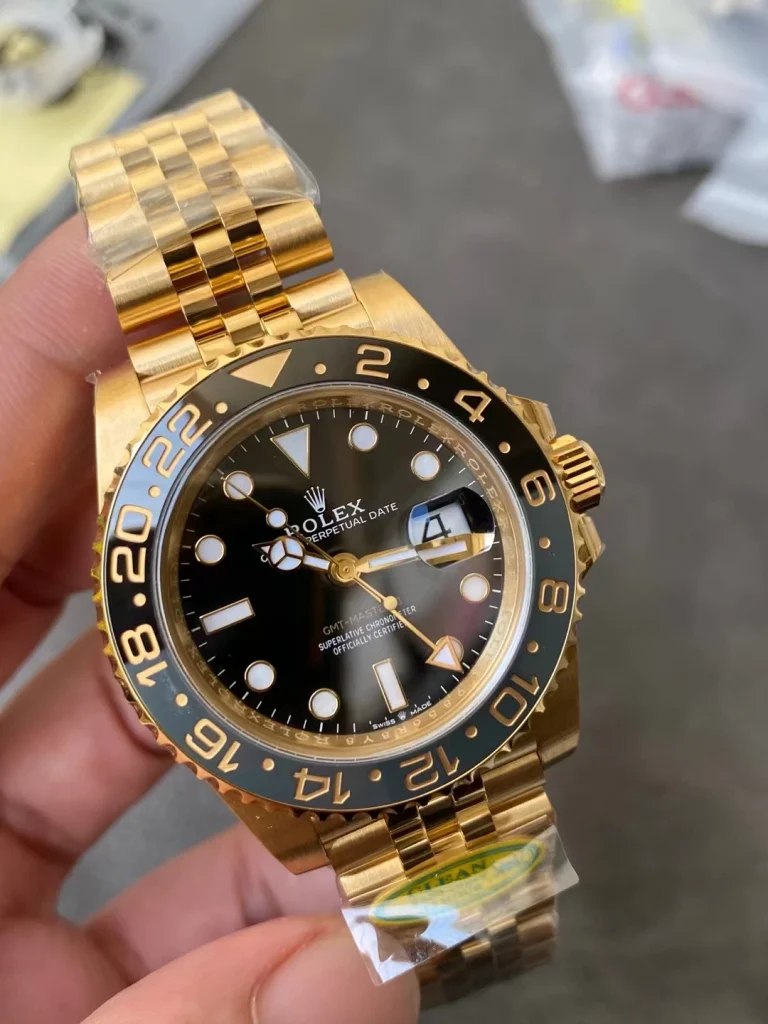 Clean Factory Rolex GMT-Master II 126718 40mm DD3285 Black Dial with Round Markers (Correct Hand Stack) – Superlume Jubilee bracelet