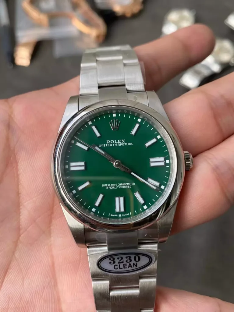 Clean Factory Rolex Oyster Perpetual 124300 41mm 3230 Green dial Bracelet