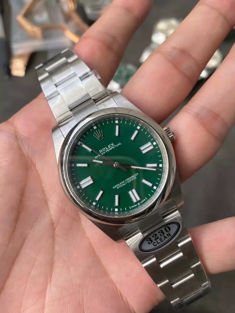 Clean Factory Rolex Oyster Perpetual 124300 41mm 3230 Green dial Bracelet