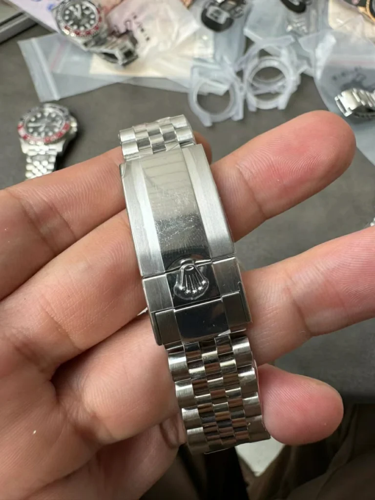 Clean Factory Rolex GMT-Master II 126710BLRO 40mm DD3285 V3 Black Dial with Round Markers (Correct Hand Stack) – Superlume Jubilee bracelet